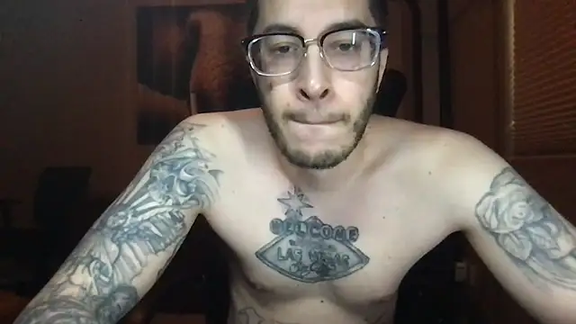 Snapshot of Bwcjoshbanks chatting on May 8, 2026, 12:10 pm Bwcjoshbanks online show from May 8, 2026, 12:10 pm