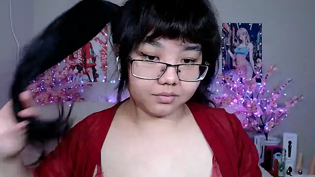 Snapshot of Moertomlly chatting on April 29, 2026, 3:32 am Moertomlly online show from April 29, 2026, 3:32 am