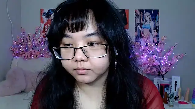 Snapshot of Moertomlly chatting on May 7, 2026, 4:40 am Moertomlly online show from May 7, 2026, 4:40 am