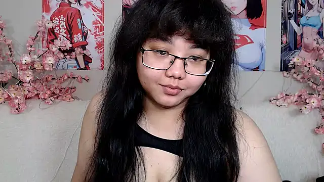 Snapshot of Moertomlly chatting on May 17, 2026, 6:00 am Moertomlly online show from May 17, 2026, 6:00 am