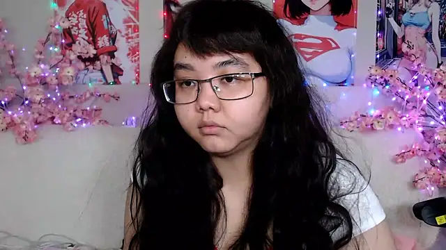 Snapshot of Moertomlly chatting on May 23, 2026, 5:12 am Moertomlly online show from May 23, 2026, 5:12 am