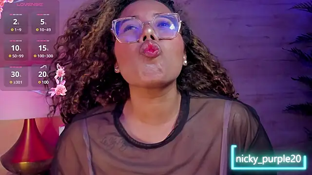  nickypurple  online show from January 24, 2025, 6:04 pm