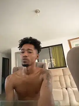 matatanlove online show from February 3, 2025, 10:32 pm