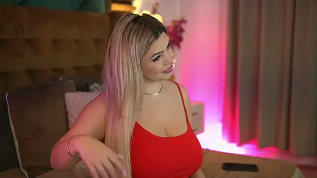 SophieBoobsX online show from November 26, 2025, 6:47 am