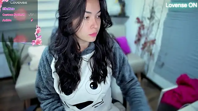 Lunlunera online show from April 12, 2026, 3:44 am