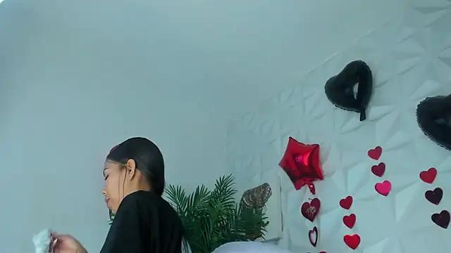 Snapshot of Hellen_Sky chatting on April 30, 2026, 7:09 pm Hellen Sky online show from April 30, 2026, 7:09 pm
