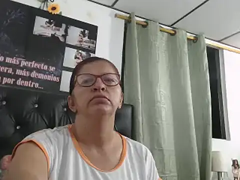 jellyfishhot online show from February 16, 2025, 3:04 am