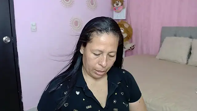 Snapshot of mature_martina chatting on October 6, 2025, 10:18 pm mature martina online show from October 6, 2025, 10:18 pm