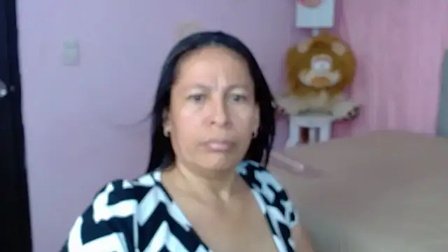 Snapshot of mature_martina chatting on October 14, 2025, 9:15 pm mature martina online show from October 14, 2025, 9:15 pm