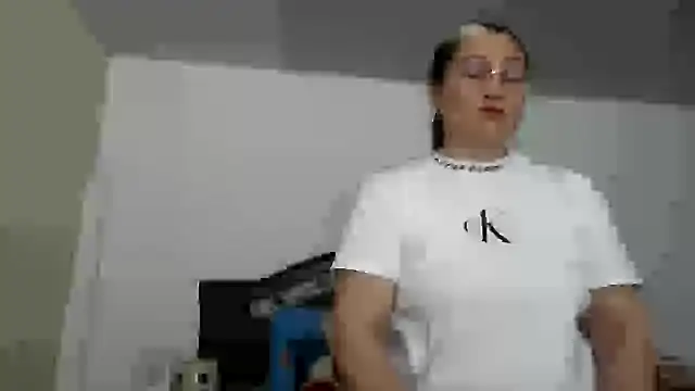 ruby-milf1 online show from September 23, 2025, 12:46 am