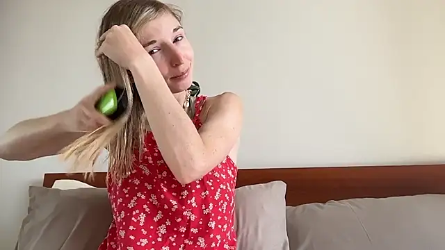 ivankai  online show from December 23, 2025, 3:04 am