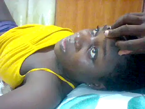 Snapshot of Alessandrajenna chatting on February 19, 2025, 9:03 pm Alessandrajenna online show from February 19, 2025, 9:03 pm