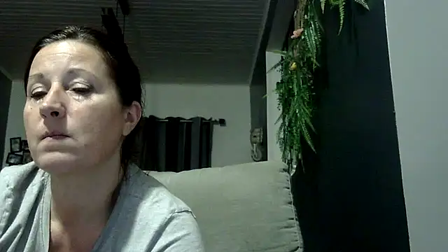 feline27 online show from November 27, 2025, 10:01 pm