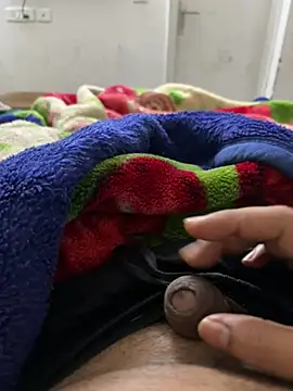 Snapshot of yourheroforfun chatting on February 21, 2025, 7:10 pm yourheroforfun online show from February 21, 2025, 7:10 pm