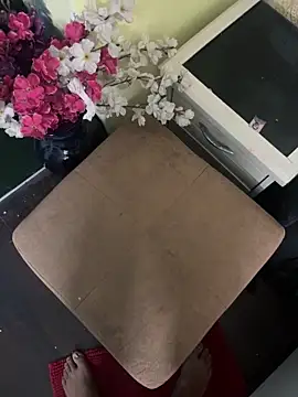 Snapshot of yourheroforfun chatting on October 6, 2025, 6:27 pm yourheroforfun online show from October 6, 2025, 6:27 pm