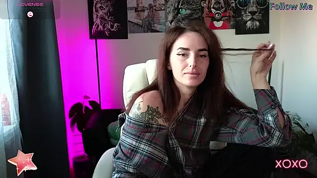 xx adrihanna xx online show from February 12, 2025, 2:10 pm