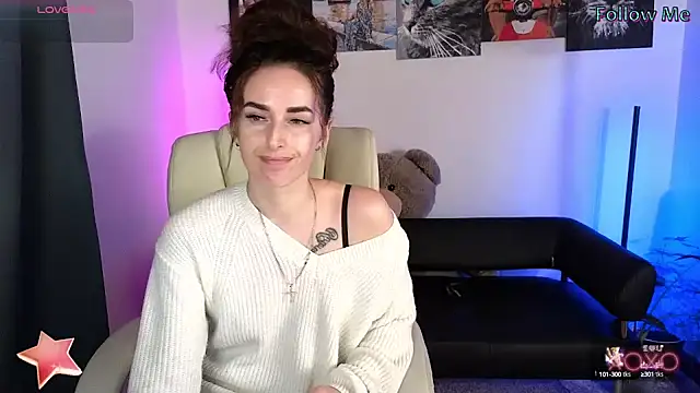 xx adrihanna xx online show from February 18, 2025, 3:21 pm