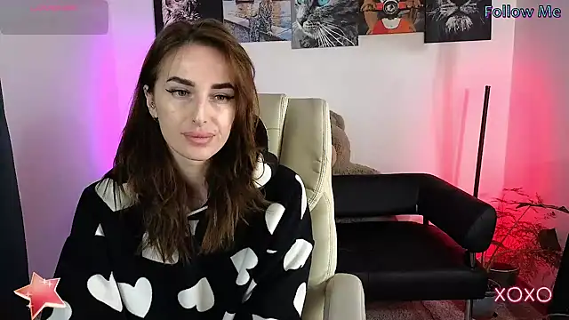 xx adrihanna xx online show from March 4, 2025, 5:03 pm