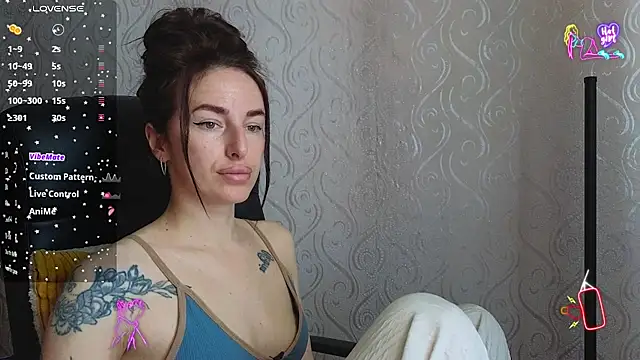 xx adrihanna xx online show from May 27, 2026, 8:33 am
