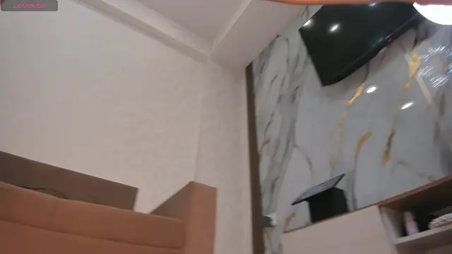 Snapshot of su_nan chatting on March 3, 2025, 1:31 pm su nan online show from March 3, 2025, 1:31 pm