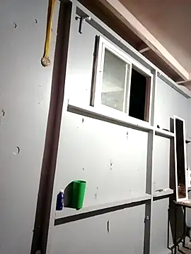 mijito30 online show from October 9, 2025, 3:15 am