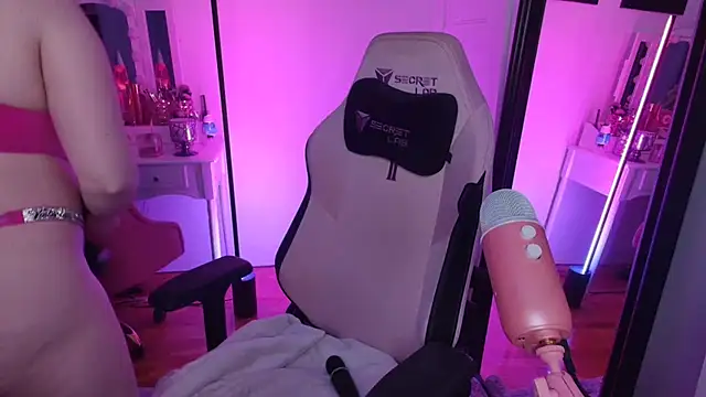 rachelbrooksxx online show from December 19, 2025, 4:58 pm