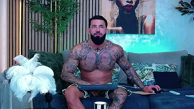 masterkingofmusclee online show from July 28, 2026, 9:04 am