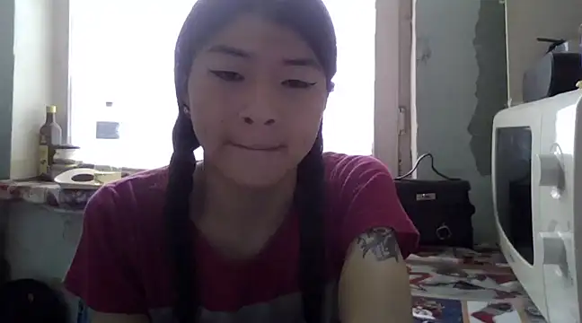 CarlyJoy online show from February 19, 2025, 10:56 am