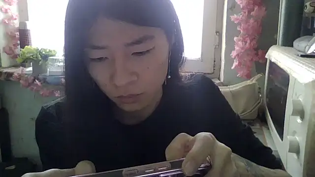 CarlyJoy online show from December 1, 2025, 8:30 am