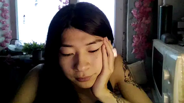 CarlyJoy online show from January 7, 2026, 11:45 am