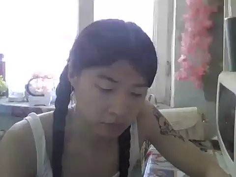 CarlyJoy online show from May 29, 2026, 10:24 am