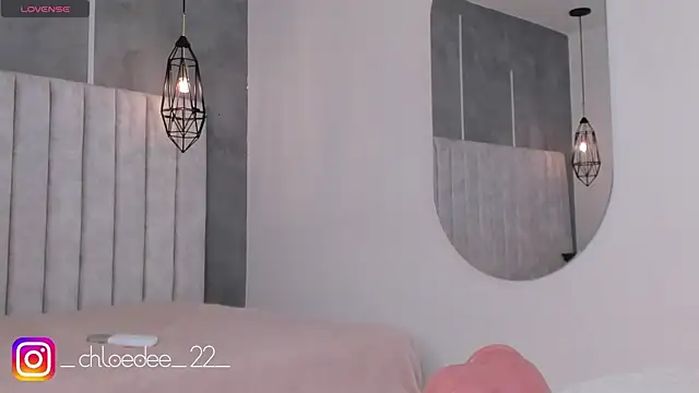 chloe d online show from January 25, 2025, 10:51 am