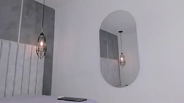 chloe d online show from February 26, 2025, 1:30 pm