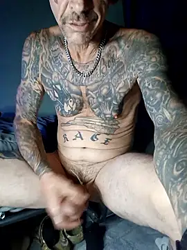 deepstroker42071 online show from October 9, 2025, 2:04 pm