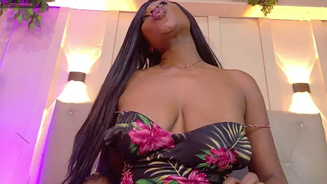 sofiaa ebony online show from October 4, 2025, 7:23 pm