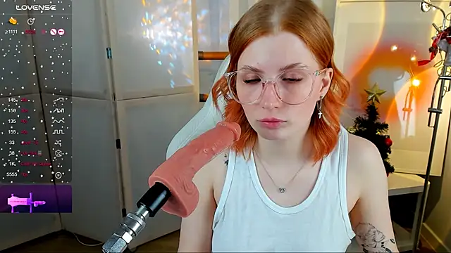 Snapshot of Mira__Blush chatting on January 2, 2025, 2:43 am Mira Blush online show from January 2, 2025, 2:43 am