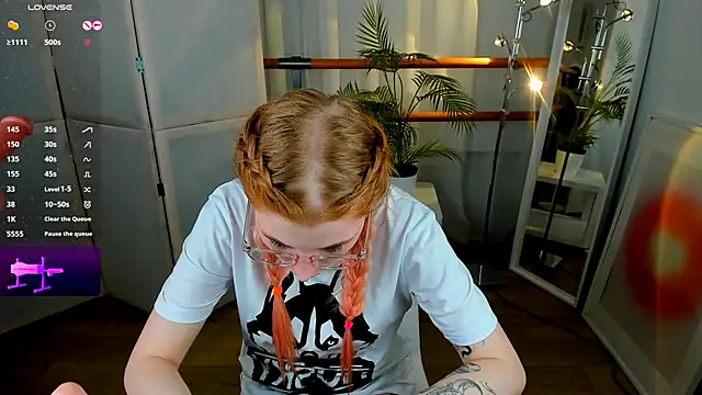 Snapshot of Mira__Blush chatting on January 23, 2025, 3:05 am Mira Blush online show from January 23, 2025, 3:05 am