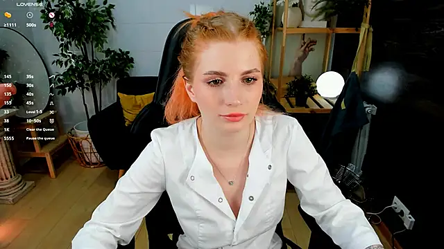 Snapshot of Mira__Blush chatting on February 10, 2025, 1:35 am Mira Blush online show from February 10, 2025, 1:35 am