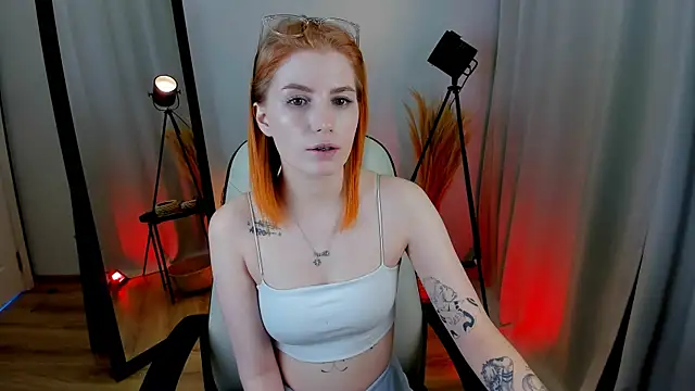 Snapshot of Mira__Blush chatting on March 6, 2025, 8:37 pm Mira Blush online show from March 6, 2025, 8:37 pm