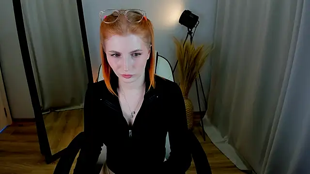 Snapshot of Mira__Blush chatting on March 8, 2025, 12:41 pm Mira Blush online show from March 8, 2025, 12:41 pm