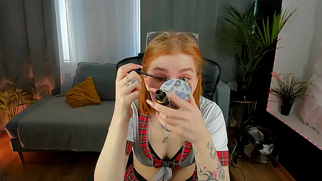 Snapshot of Mira__Blush chatting on March 21, 2025, 1:34 pm Mira Blush online show from March 21, 2025, 1:34 pm