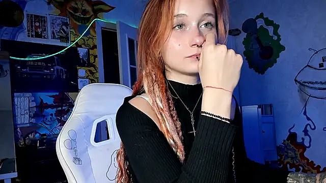 Sunny Mouse  online show from October 8, 2025, 4:48 pm