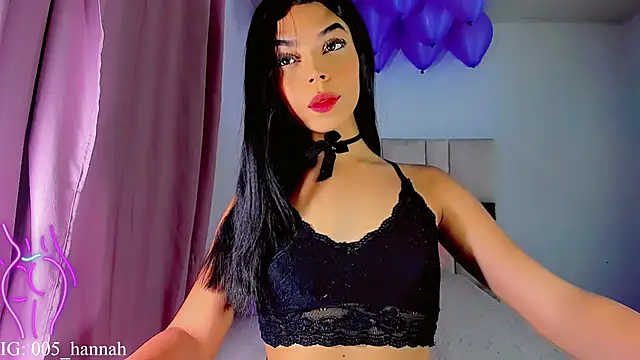 Hannahsmit online show from November 4, 2025, 7:29 am