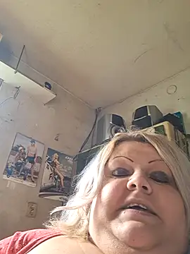 Snapshot of ducicsajsziii chatting on September 22, 2025, 10:06 am ducicsajsziii online show from September 22, 2025, 10:06 am