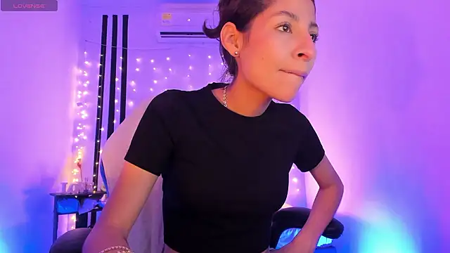 Snapshot of Gorgeous_Team chatting on February 17, 2026, 6:25 pm Gorgeous Team online show from February 17, 2026, 6:25 pm