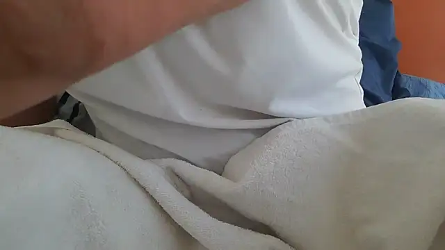 Snapshot of Ivanxx712 chatting on March 12, 2025, 6:11 pm Ivanxx712 online show from March 12, 2025, 6:11 pm