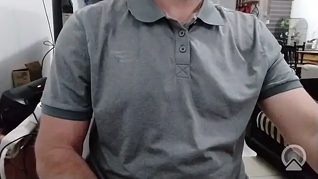 Snapshot of Ivanxx712 chatting on October 4, 2025, 1:14 am Ivanxx712 online show from October 4, 2025, 1:14 am