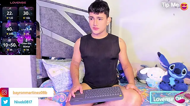 Snapshot of niall_falcon chatting on March 3, 2026, 1:06 pm niall falcon online show from March 3, 2026, 1:06 pm