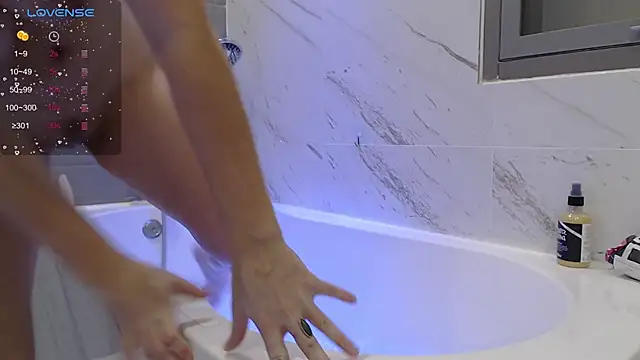 RubyLynxx online show from December 21, 2025, 11:17 am