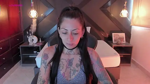 dark gotica online show from October 9, 2025, 7:12 pm